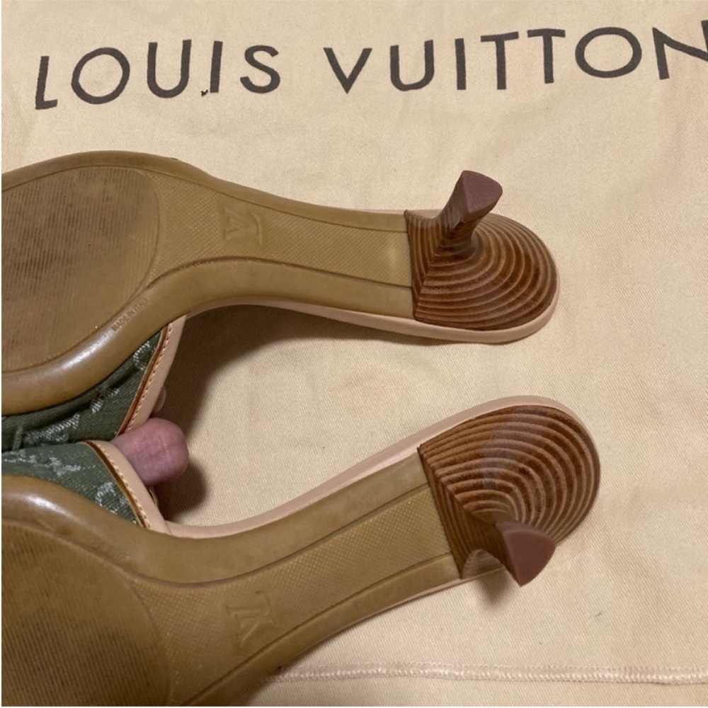 Louis Vuitton Green Slide Sandals with Monogram Canvas - Picture 2 of 2
